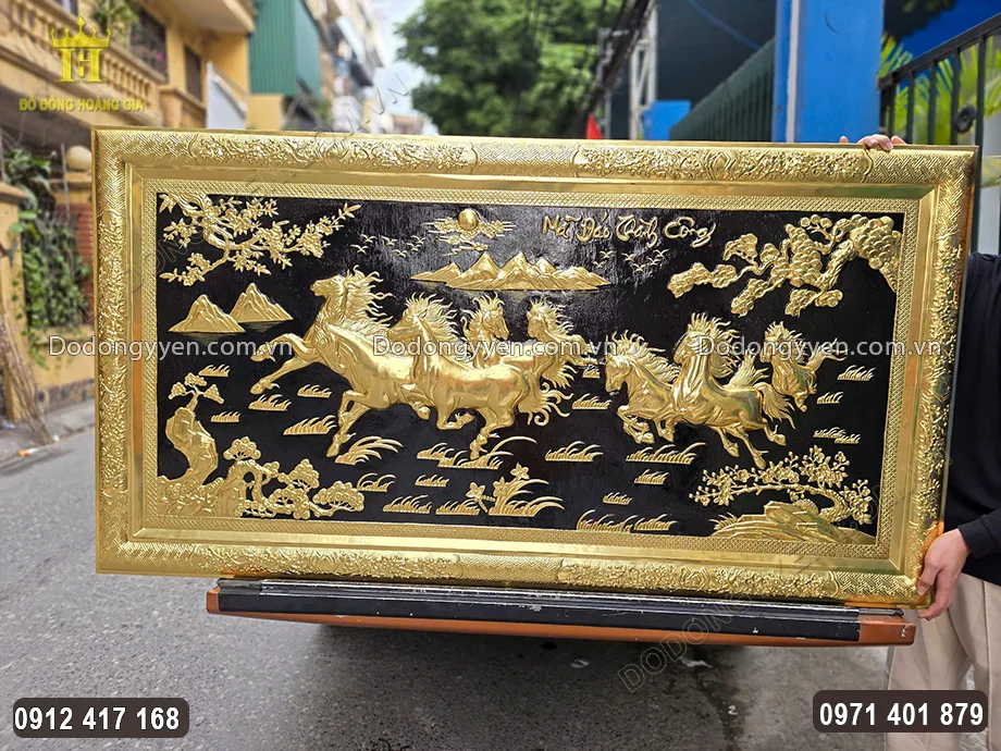 Họa tiết hoa văn được mạ v&agrave;ng 24K sang trọng